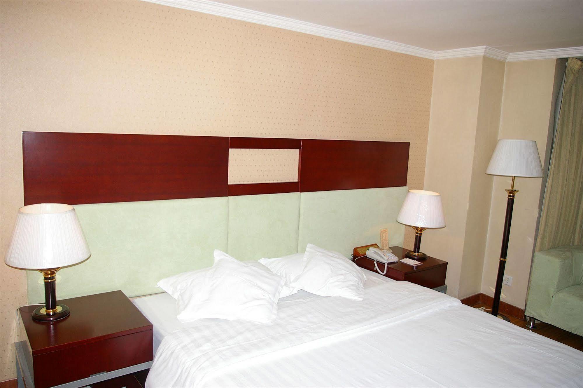 Canaan International Hotel Xi'An Сиань Экстерьер фото